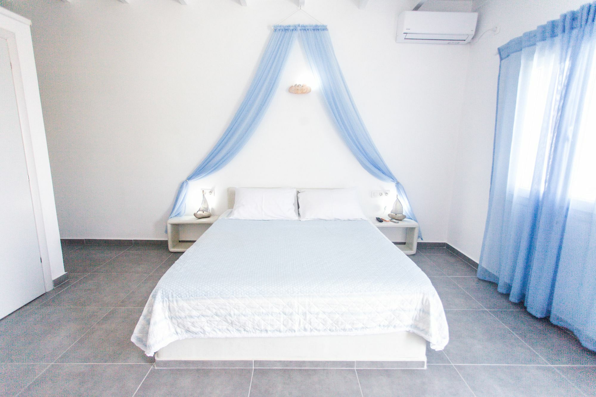 Alexandros Village Adamantas  Luaran gambar